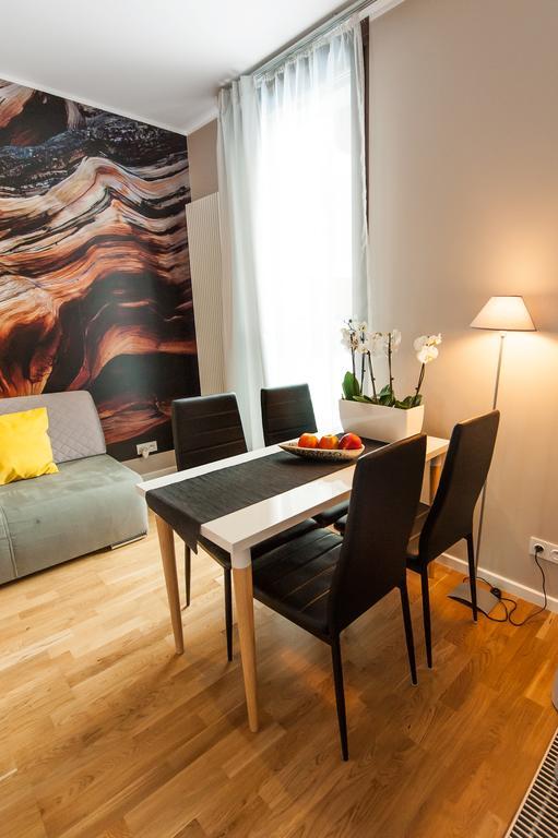 Prestige Apartments Wola Kolejowa Warschau Zimmer foto