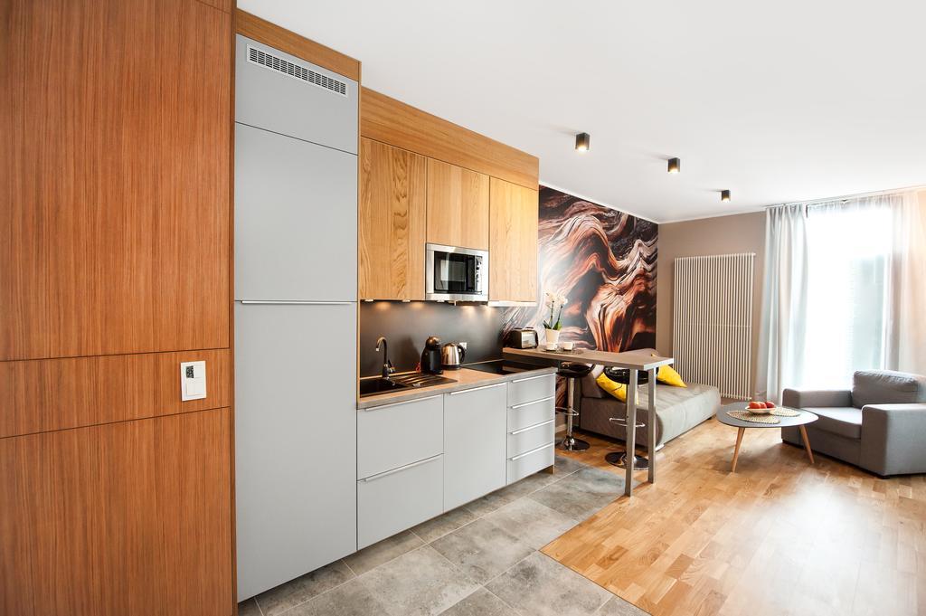Prestige Apartments Wola Kolejowa Warschau Zimmer foto